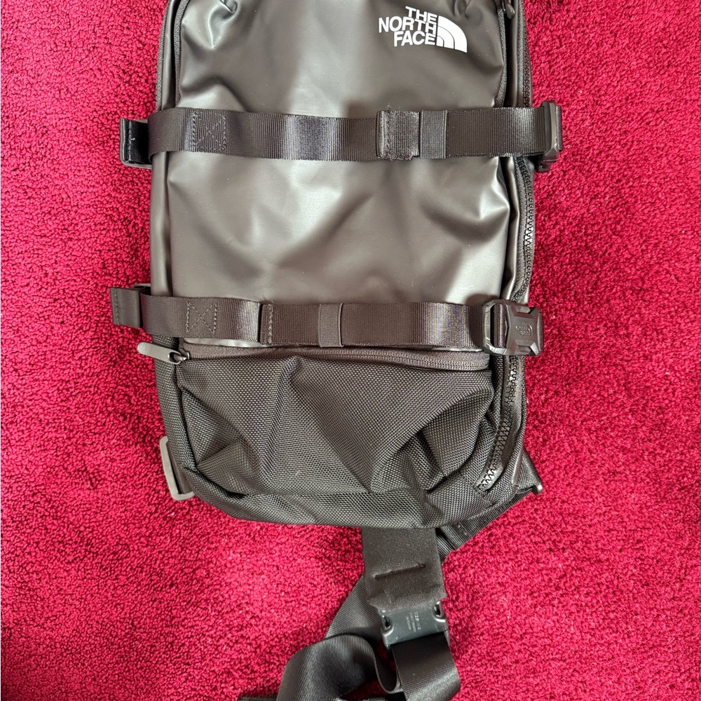 The North Face Commuter Alt Carry Pack
